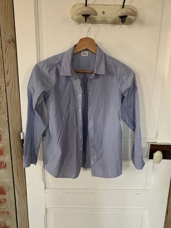 Chemise tape-à-l’œil