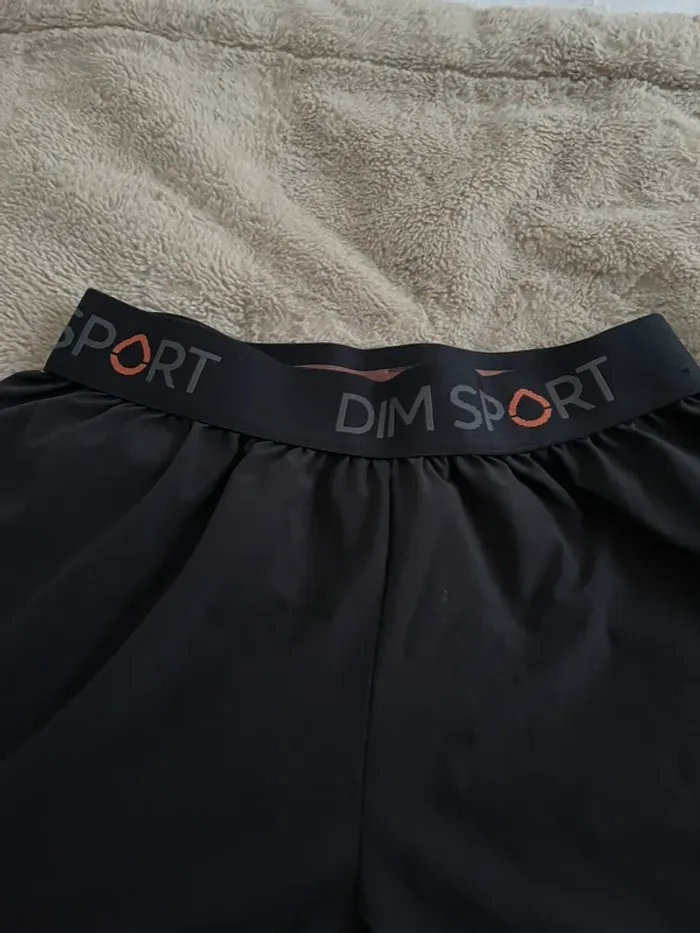 Short dim neuf taille 12/13 ans - photo numéro 2