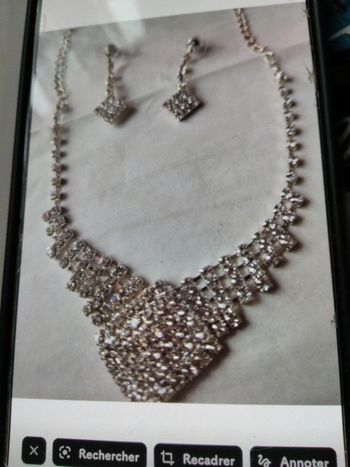 Parure collier et boucles d'oreilles