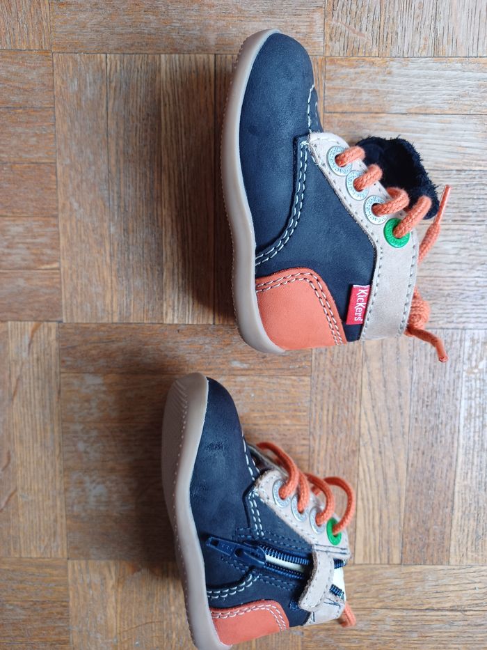 Vends paire kickers mixte neuve t 18 - photo numéro 2