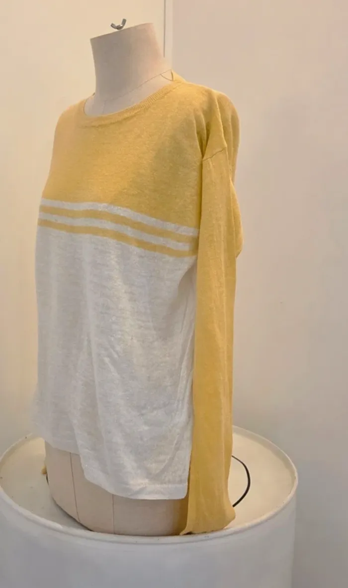 Pull léger en lin jaune et blanc – Uniqlo x Ines de la Fressange – T.S - photo numéro 4