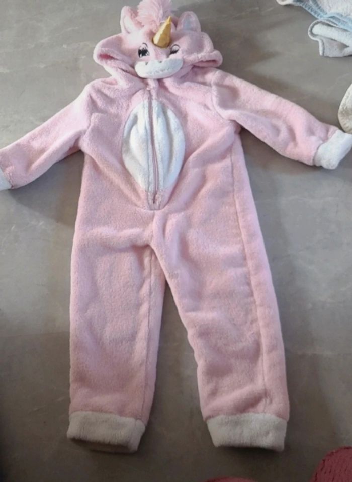 Pyjamas licornes 🦄🦄 taille 18mois - photo numéro 2