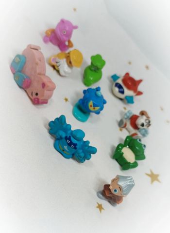 Lot divers figurine Kinder MPG animaux tigre puce cochon avion chien frog crocodile ours rose