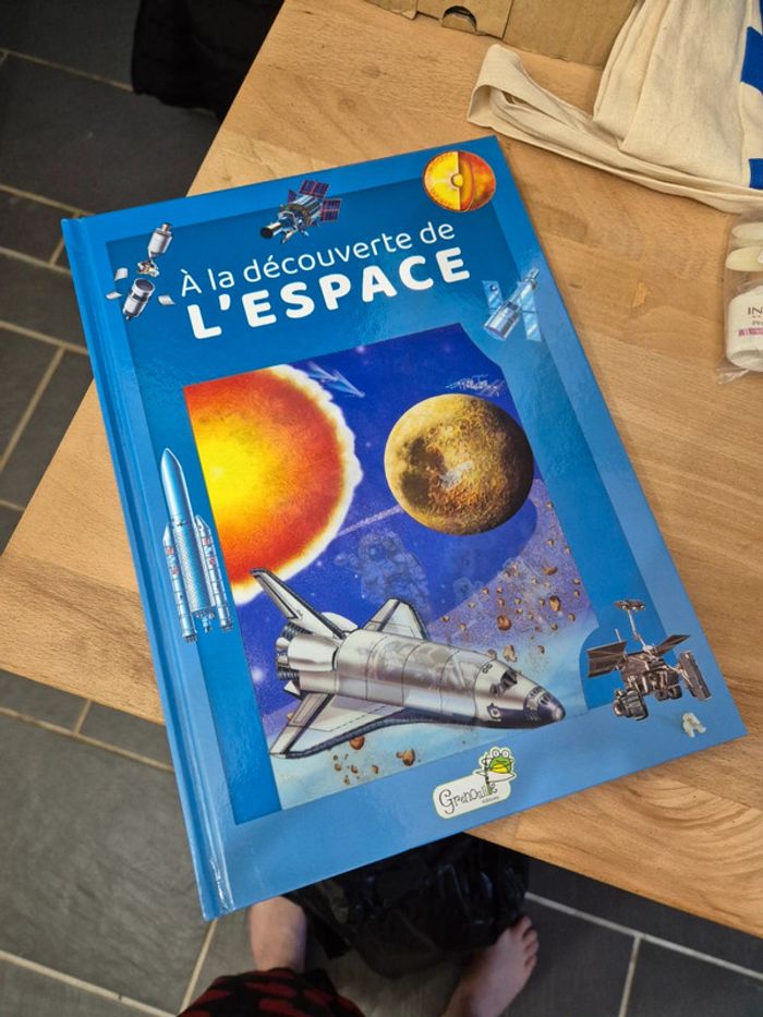 Livre à la découverte de l'espace