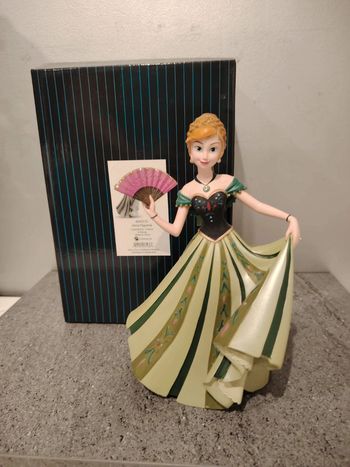 Figurine Disney Anna showcase haute couture