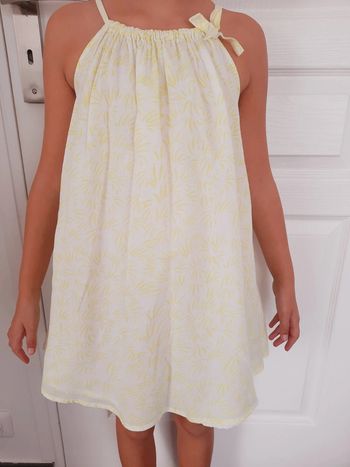 Robe à bretelle Tape à l'oeil 5 ans blanche motifs palmiers jaune fluo