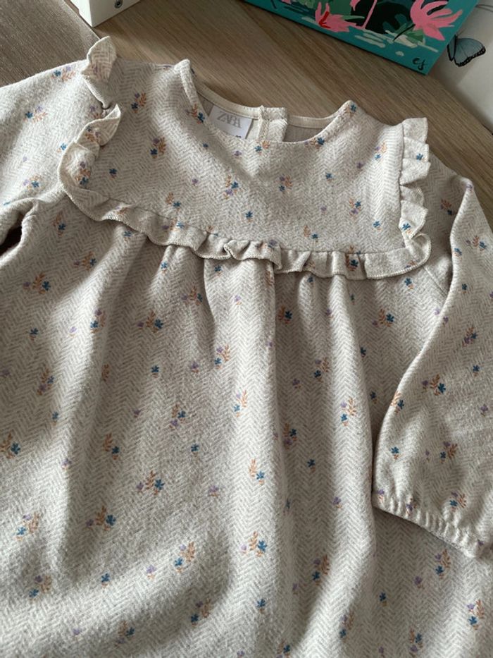 Robe Zara comme neuve 2 ans - photo numéro 3