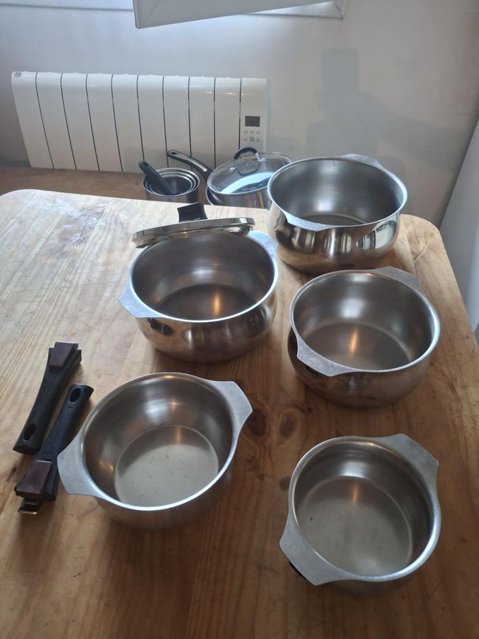 Batterie casseroles en inox 18/10 et cuivre Letang et Rémy en très bon état - photo numéro 2