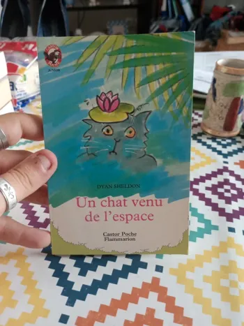 Livre un chat venu de l'espace