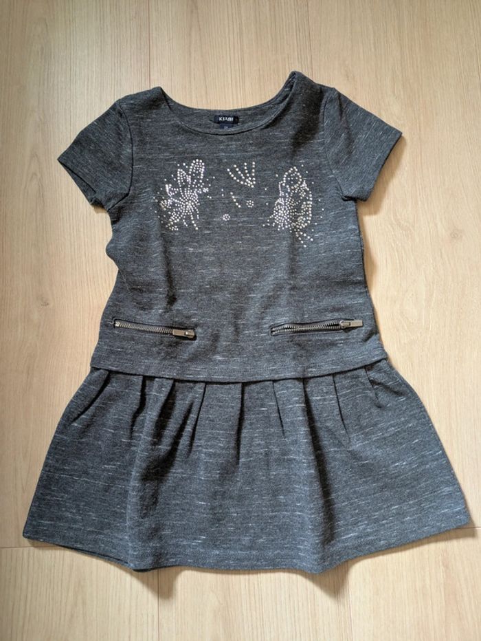 Gros lot robes fille 5 ans, pantacourt et chemise de nuit - photo numéro 6