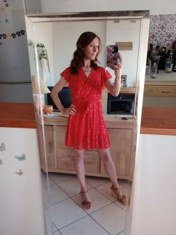 Robe 38 rouge impressions dorées c79