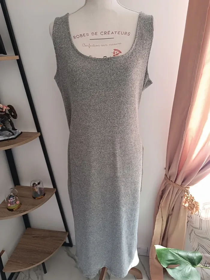 🎀 jolie robe grise Primark taille 48 très bon état 🎀