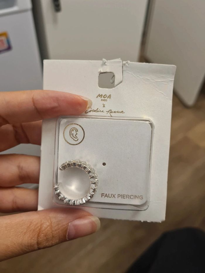 Faux piercing moa - photo numéro 2