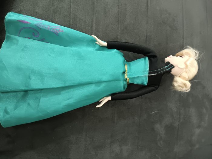 Elsa reine des neiges mattel Très bon état - photo numéro 6