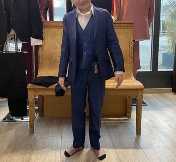 Costume 5 piéces, taille: 8 ans