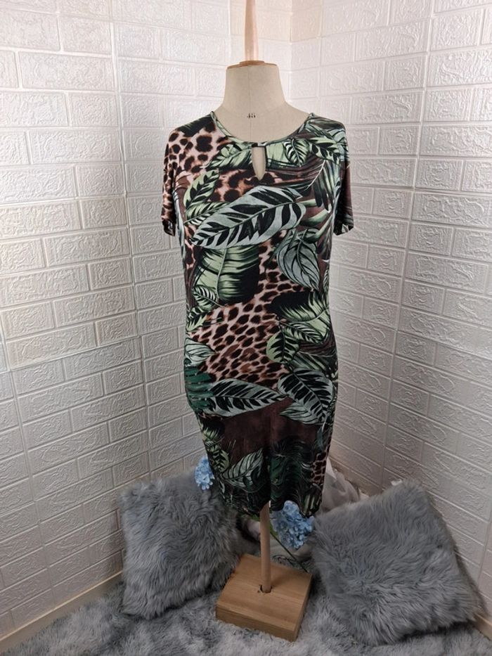 Robe manches courtes taille 44