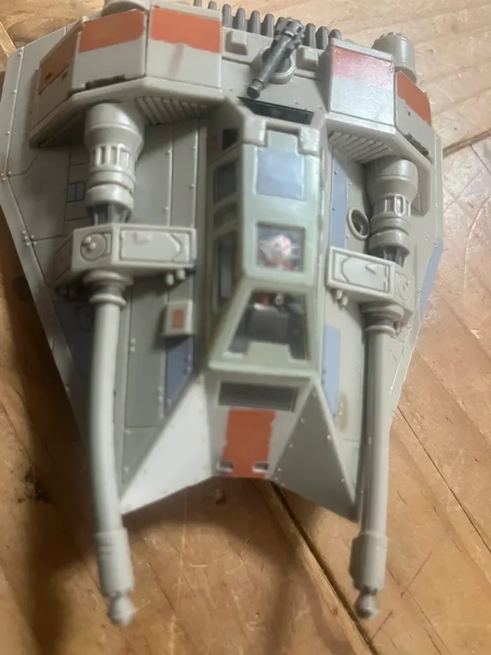 Snowspeeder Star Wars Micro Machines 1995 + 2 pilotes - photo numéro 3
