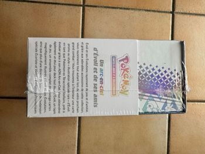 Pokémon upc évolutions prismatiques évoli – fr scellée - photo numéro 8