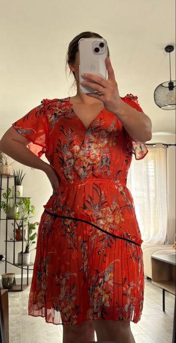 Robe fluide à fleurs orange foxiedox