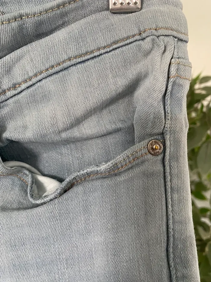💙🤍Jean Levi’s skinny bleu clair – Taille 28 équiv. 38 🤍💙 En très bon état - photo numéro 6