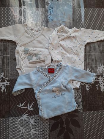 Lot 3 bodys manches longues 1 mois