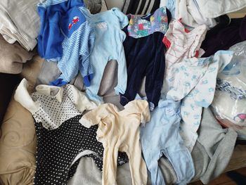 Lot de 8 pyjamas et autres