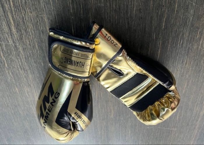 Gants de boxe supersoniques