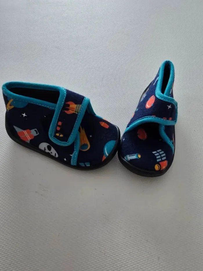 Chausson bleu