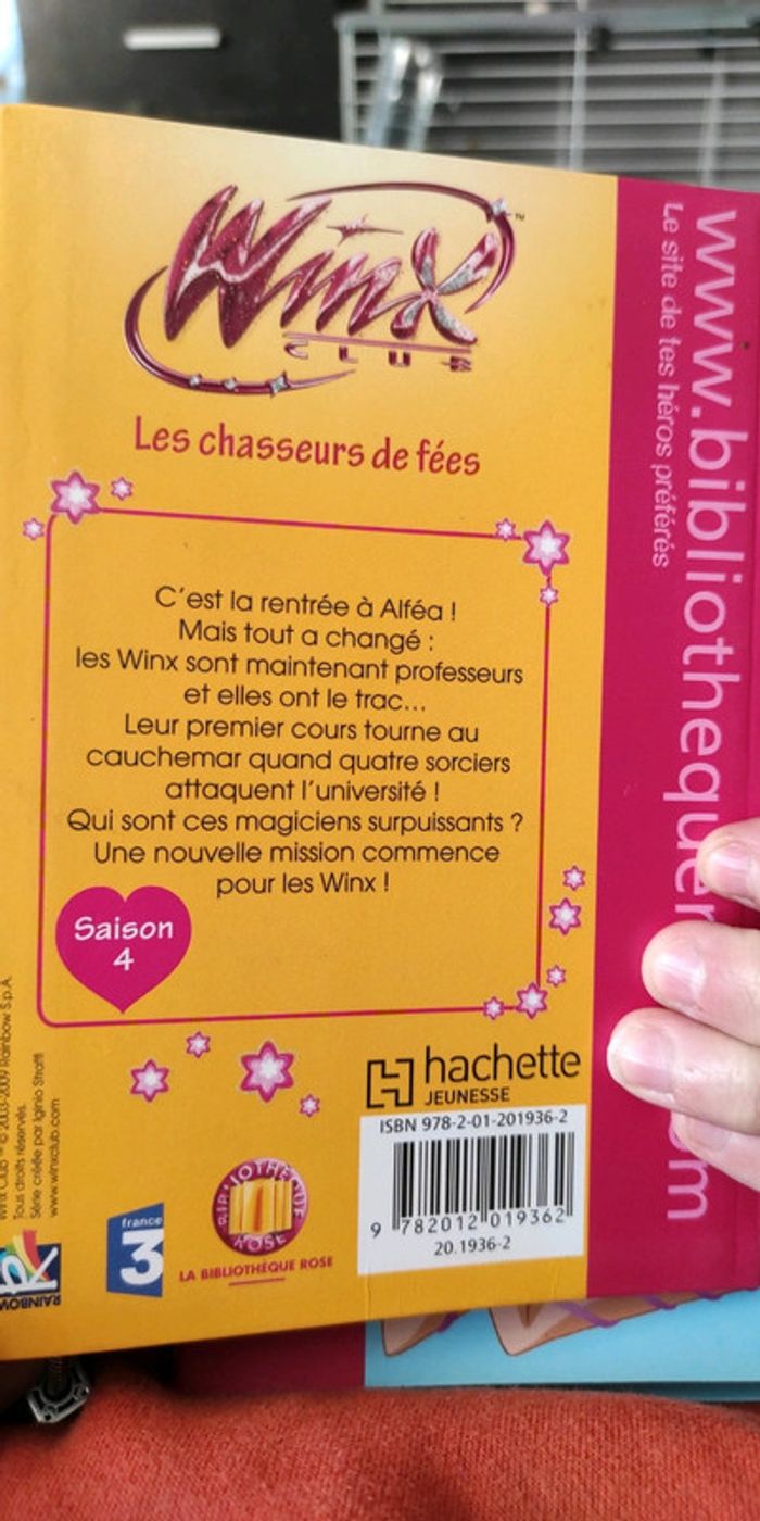 4 livres Winx club - photo numéro 3