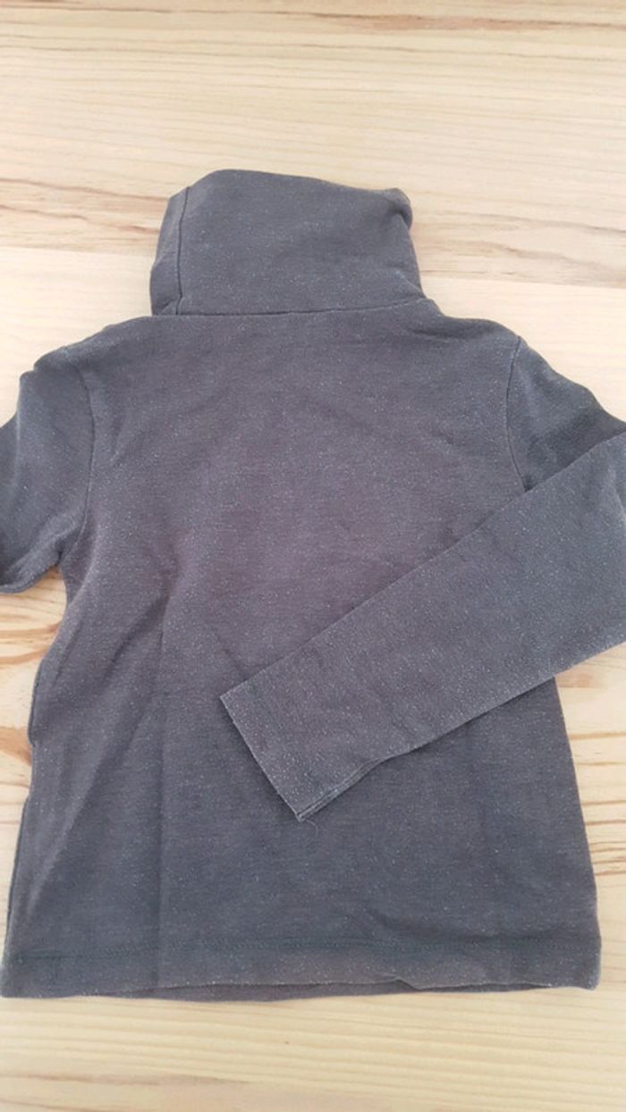 T shirt col roulé gris foncé. - photo numéro 2