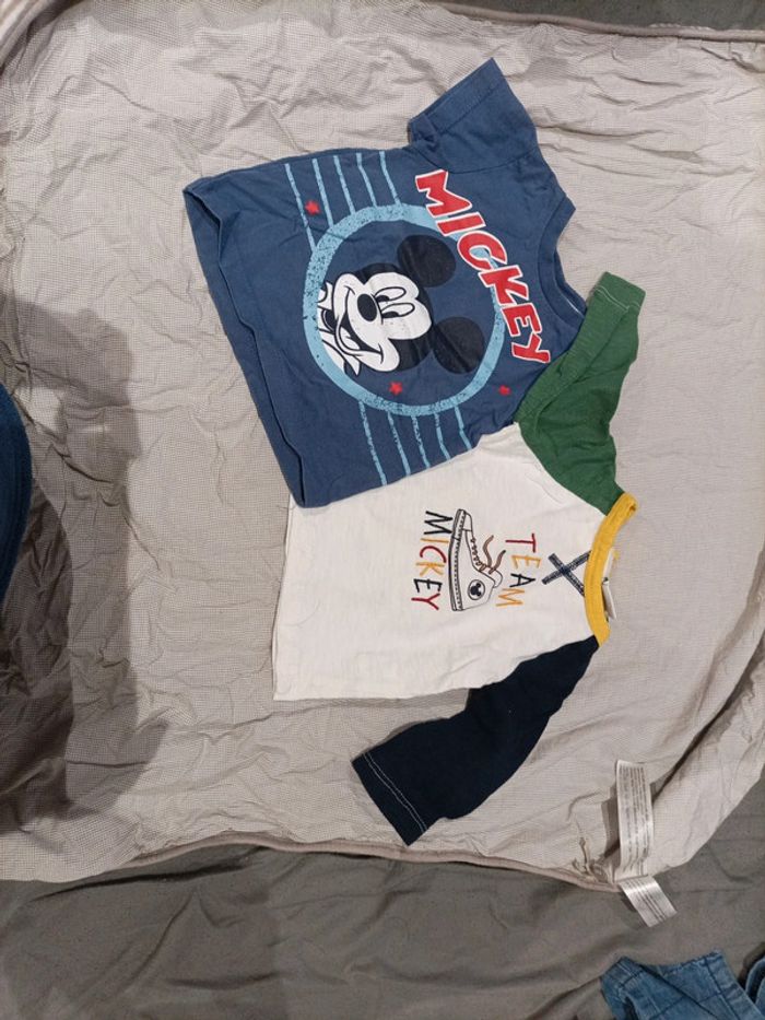 lot de tee-shirt mickey
