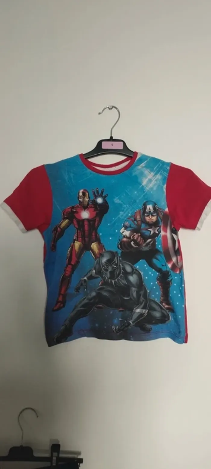 **Ensemble Short et T-shirt Enfant Avengers - Style Super Héros** - photo numéro 2