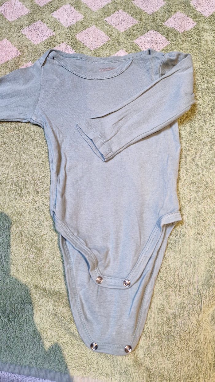 Lot vêtements 9 mois - photo numéro 10