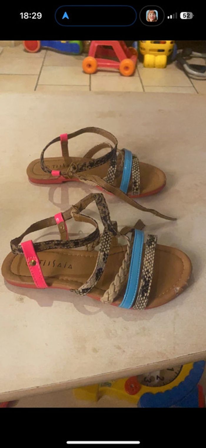 Sandales bleu rose taille 31 - photo numéro 2