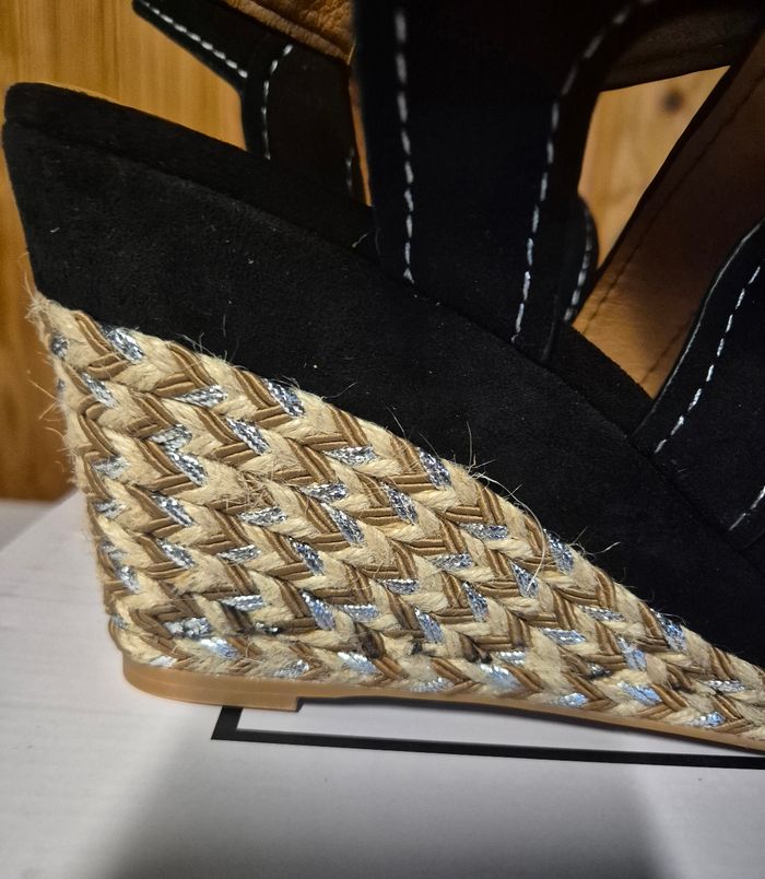 Sandale / nu-pieds noire compensé femme taille 41 neuf dans la boîte - photo numéro 4