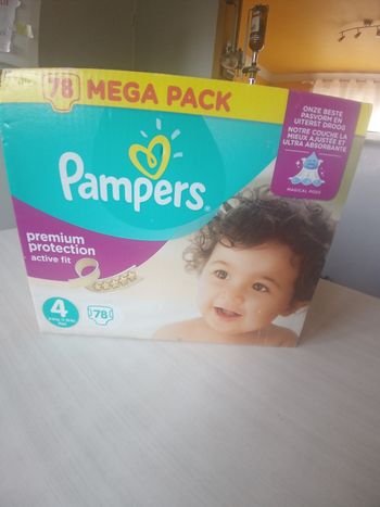 Couches Pampers