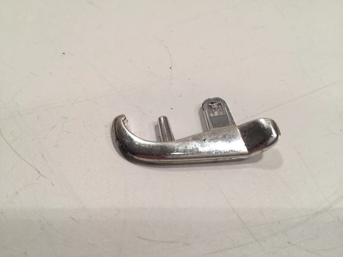 pièces détachées miniature Burago type Lancia Aurelia B24 Spider de 1955 1/18 1/18e 1/18ème - photo numéro 14