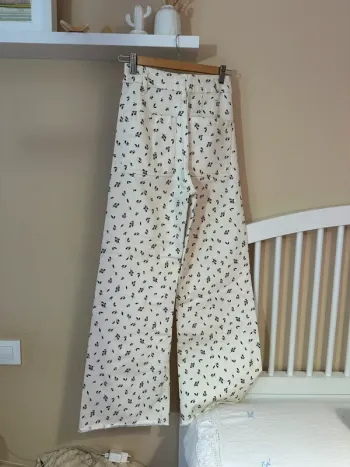 pantalón campana Zara