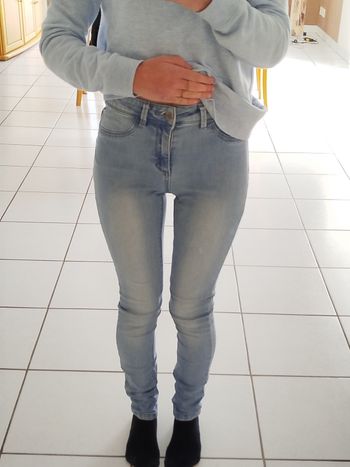Jean skinny bleu clair taille XS Bonobo.
