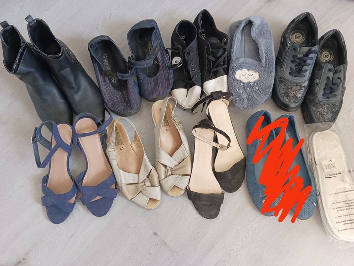 Lot de 9  paires de chaussures et chaussons Pointure 40 - photo numéro 2