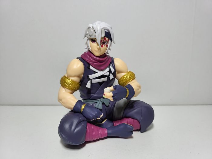 Figurine premium Demon Slayer Tengen Uzui Chokonose