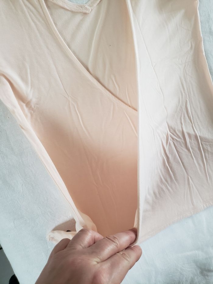 Débardeur rose pâle dos ouvert - photo numéro 5