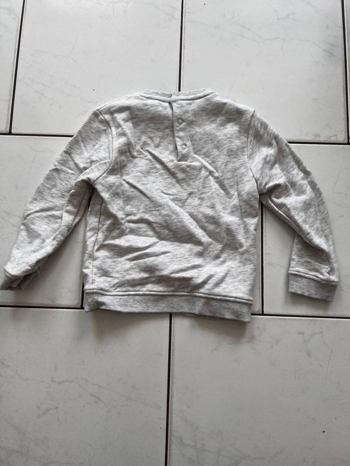Pull gris - photo numéro 3