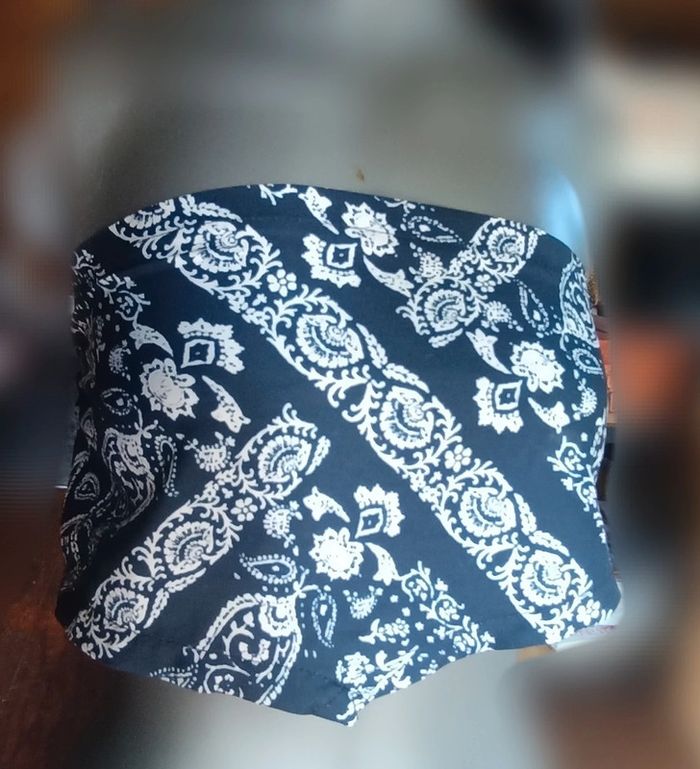 Top court bustier sans manches épaules dénudées - photo numéro 2