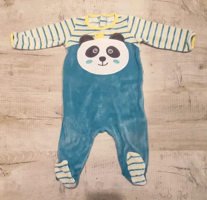 Lot de 4 pyjamas velours en excellent état - garçon - 9 mois - photo numéro 2