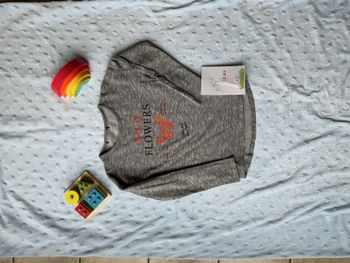 sweat gris chiné impression devant 12 ans