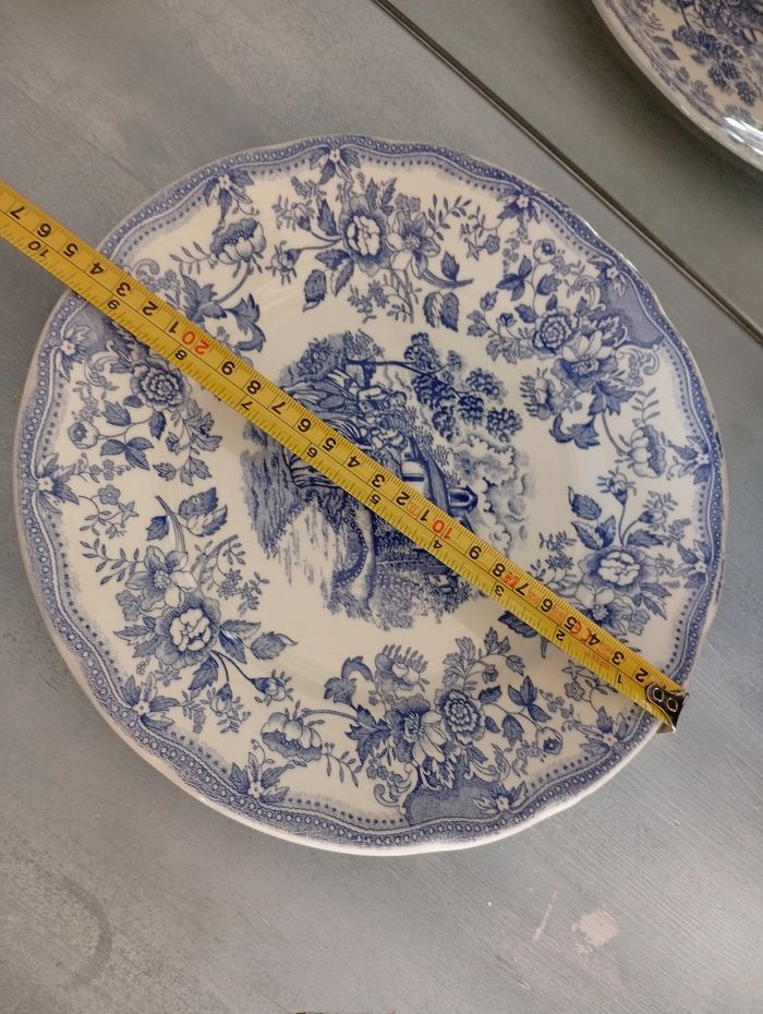 Assiette bleue et blanche ébréchée - photo numéro 6