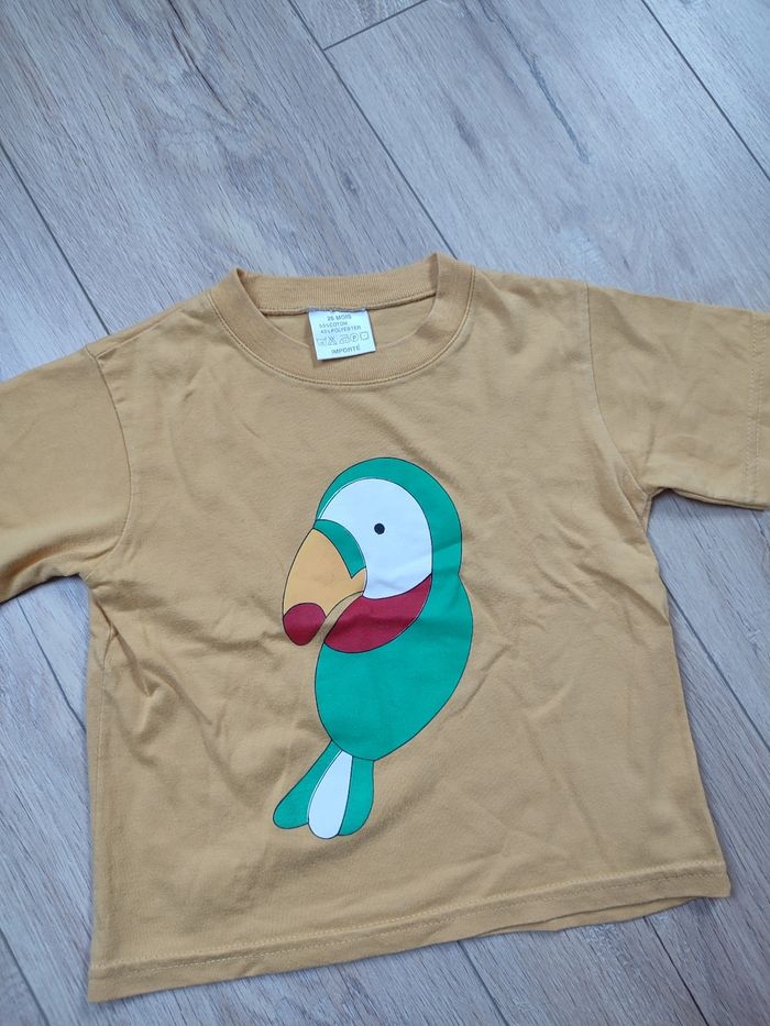 Lot t shirts 2 ans - photo numéro 3