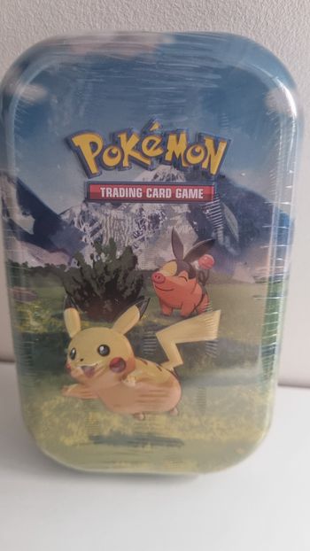 Mini tin heroes transcendent pokémon pikachu