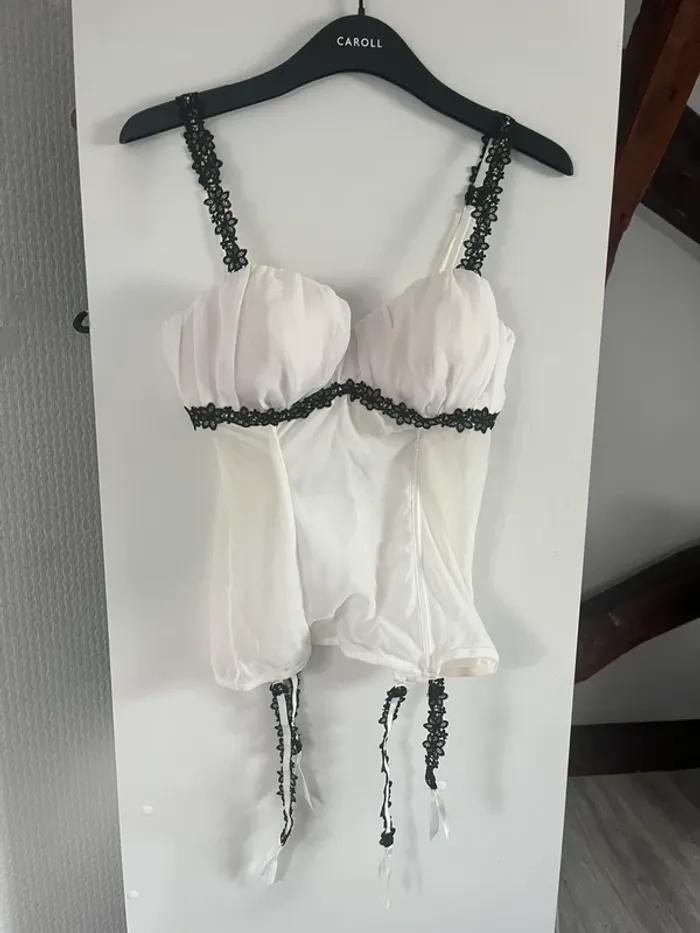 Bustier - photo numéro 2
